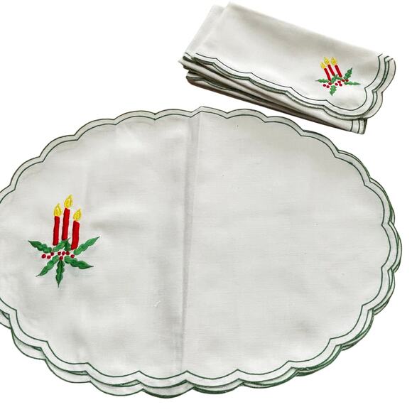 Vintage Christmas Set 4 embroidery placemats & napkins red candle holly berries - Picture 4 of 8